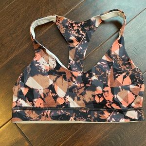 Lululemon sports bra
